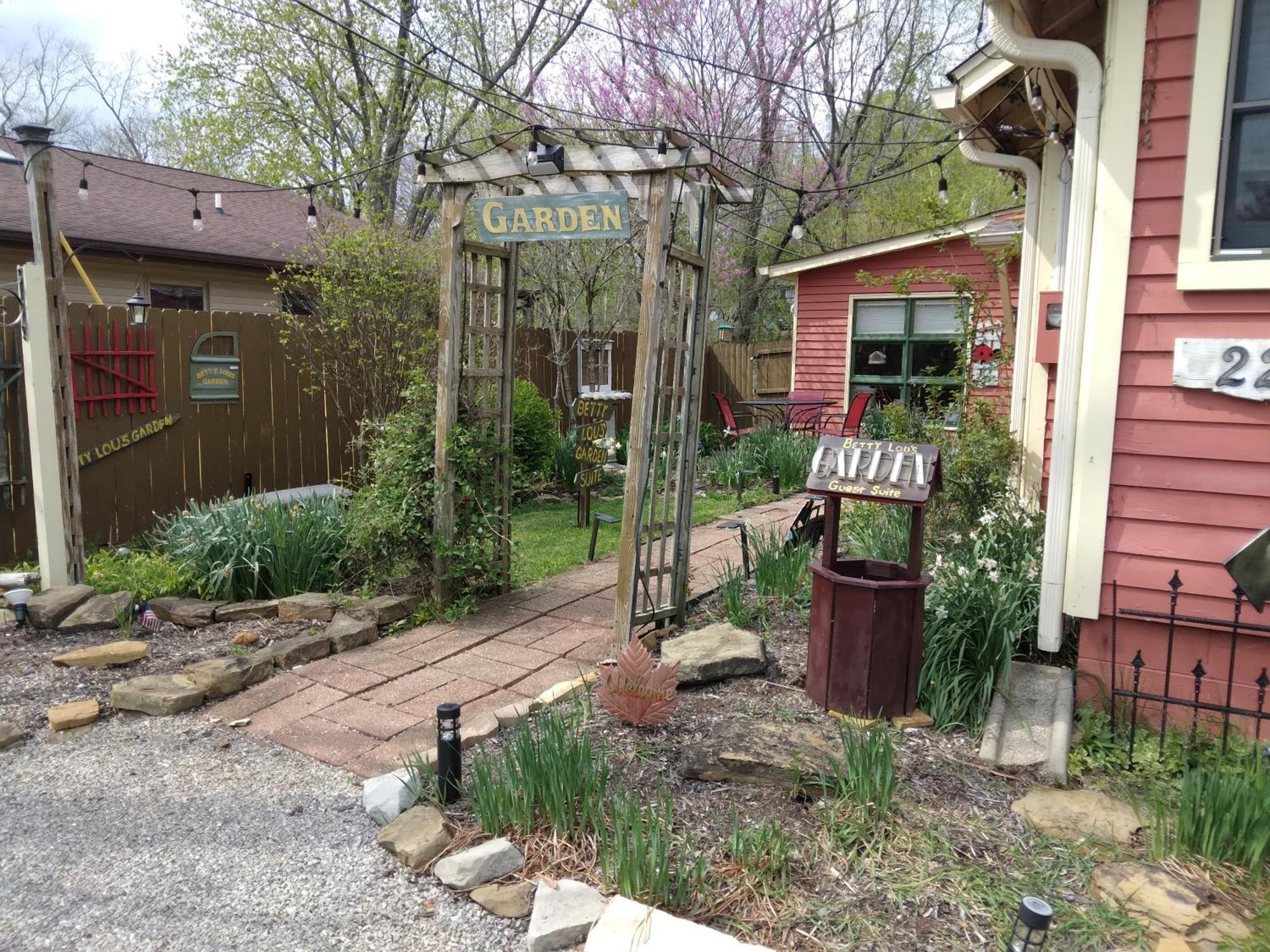 Bed and Breakfast Betty Lous Garden à Nashville Extérieur photo