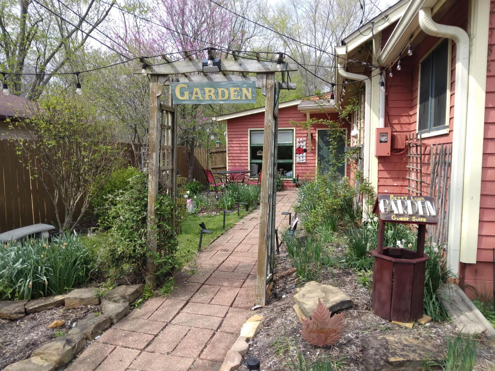 Bed and Breakfast Betty Lous Garden à Nashville Extérieur photo